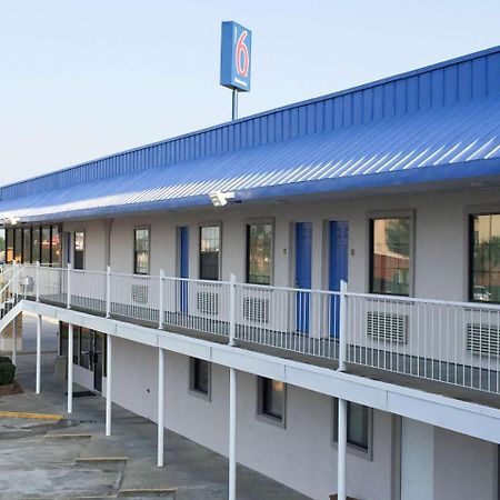 Motel 6-Winnie, Tx Екстер'єр фото