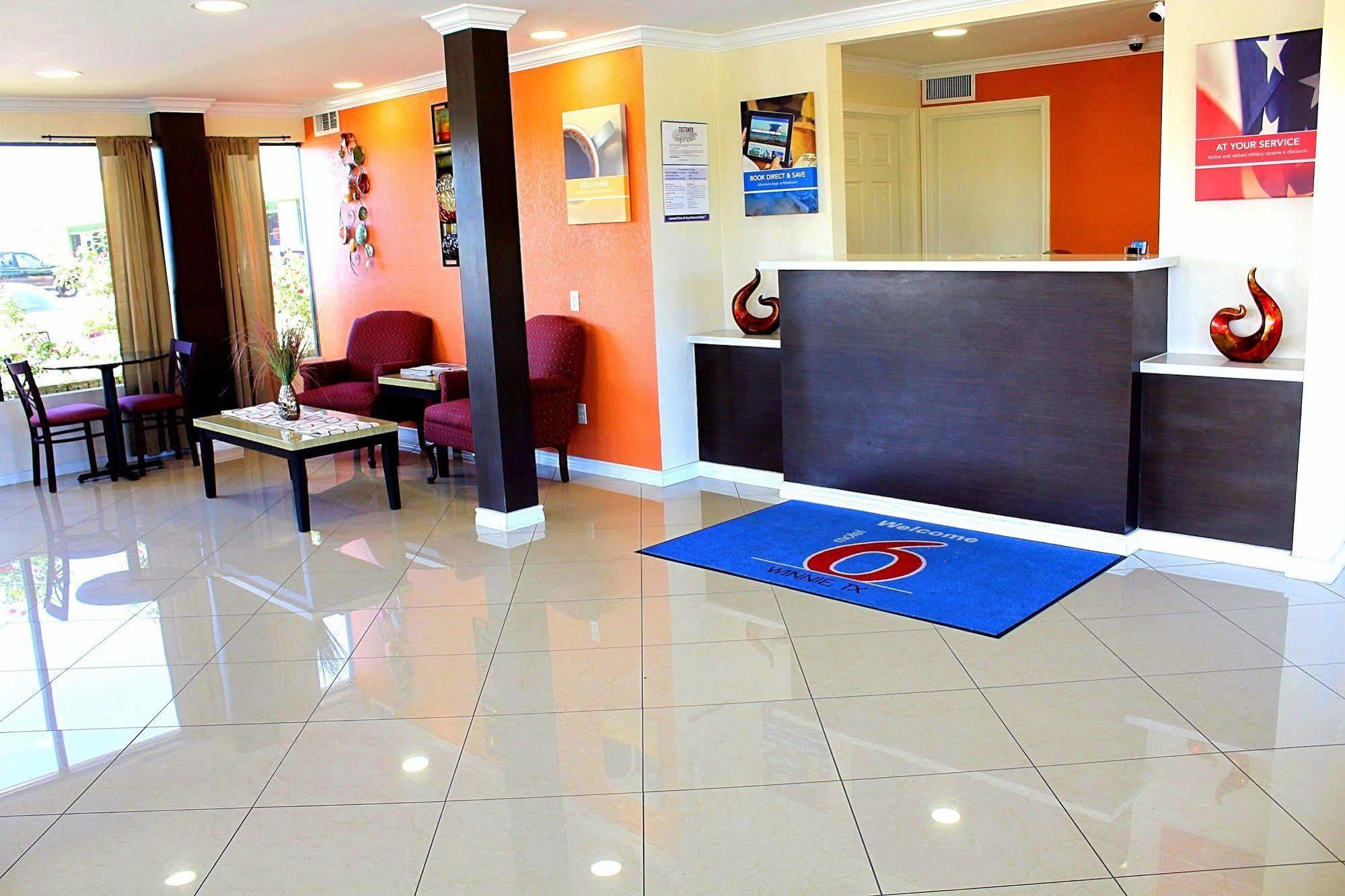 Motel 6-Winnie, Tx Екстер'єр фото