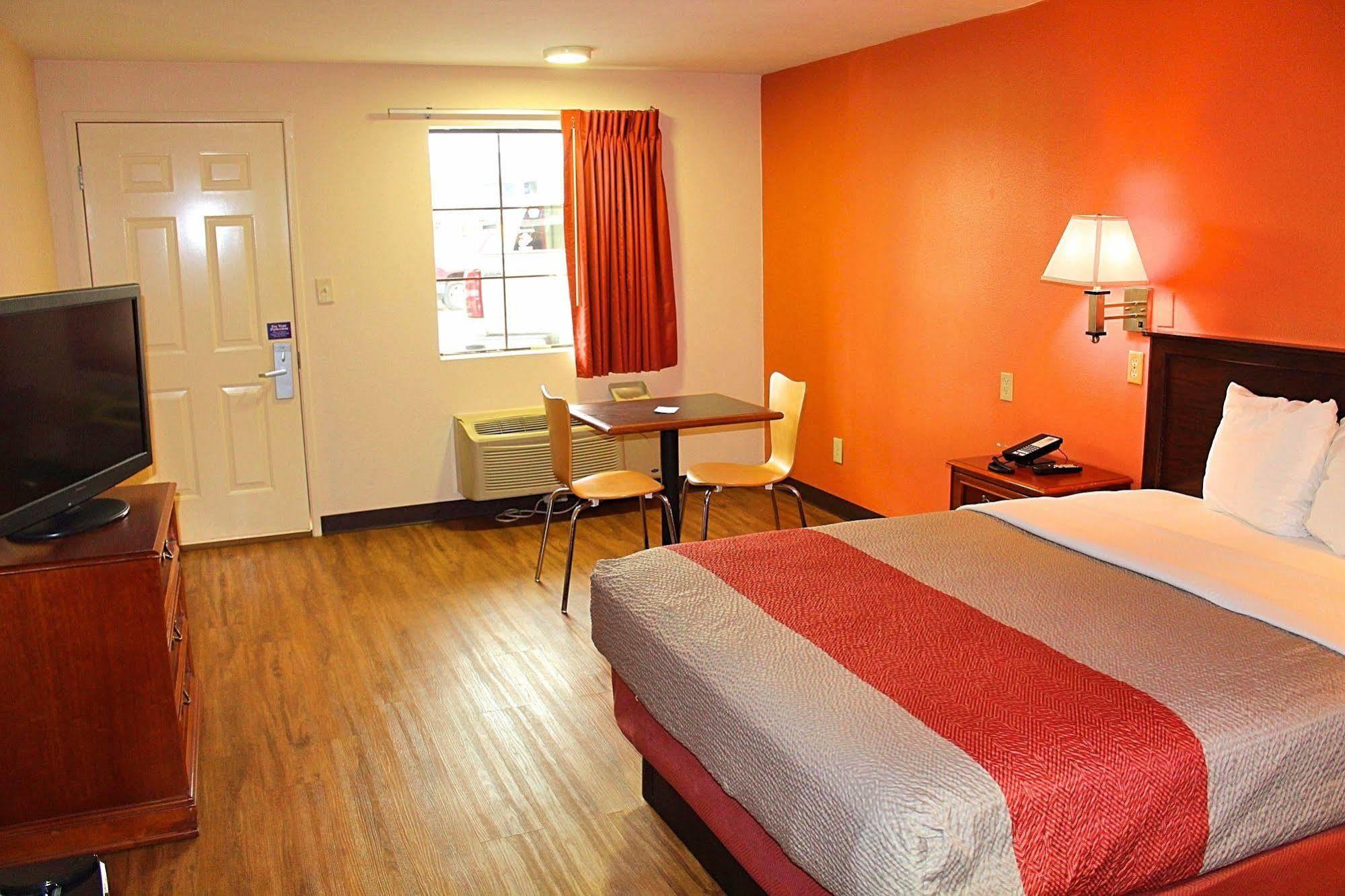 Motel 6-Winnie, Tx Екстер'єр фото