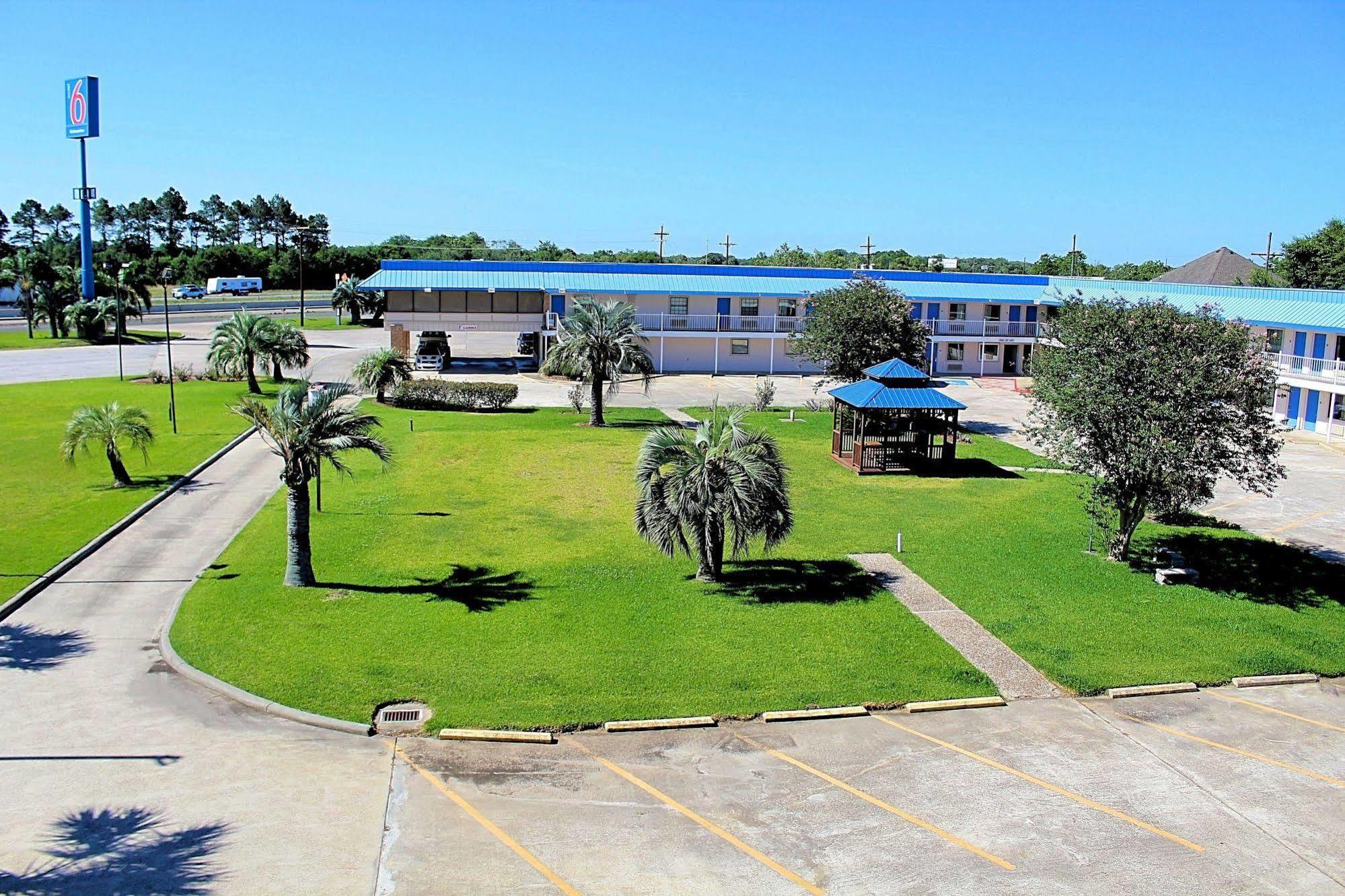 Motel 6-Winnie, Tx Екстер'єр фото