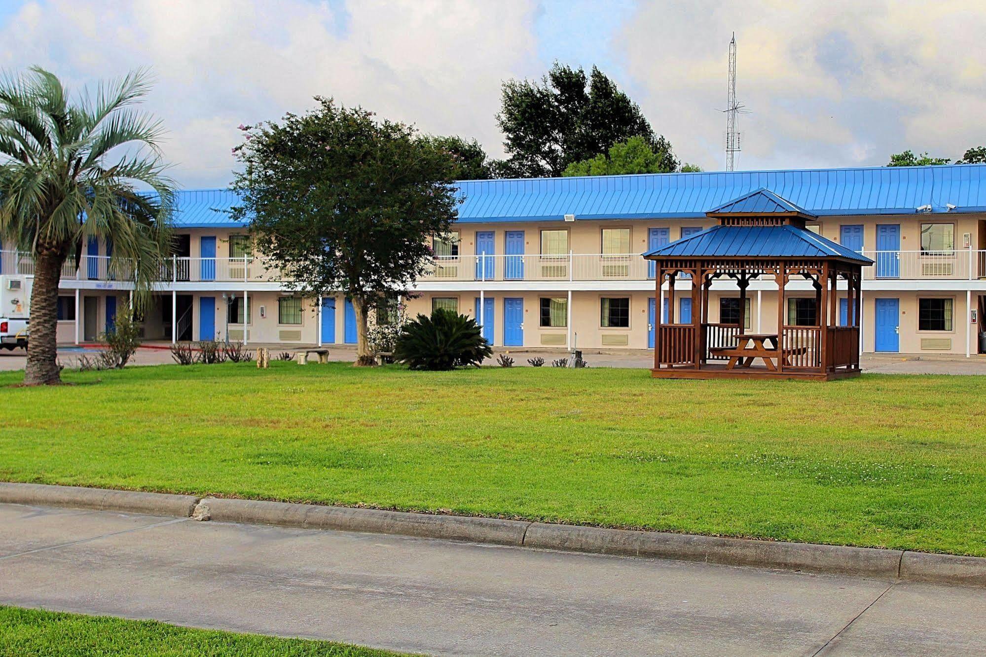 Motel 6-Winnie, Tx Екстер'єр фото