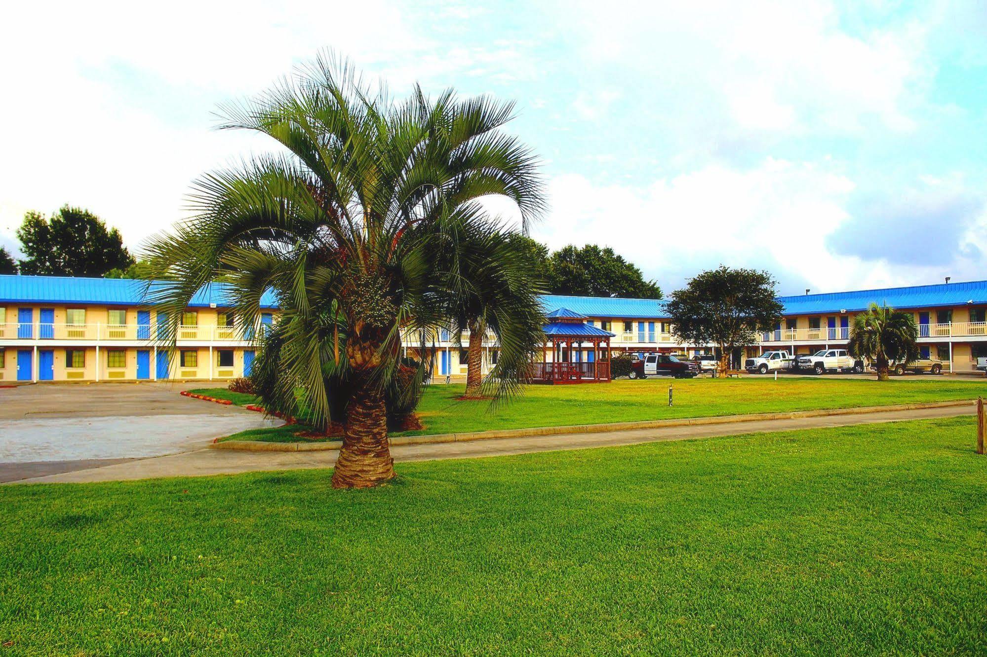Motel 6-Winnie, Tx Екстер'єр фото