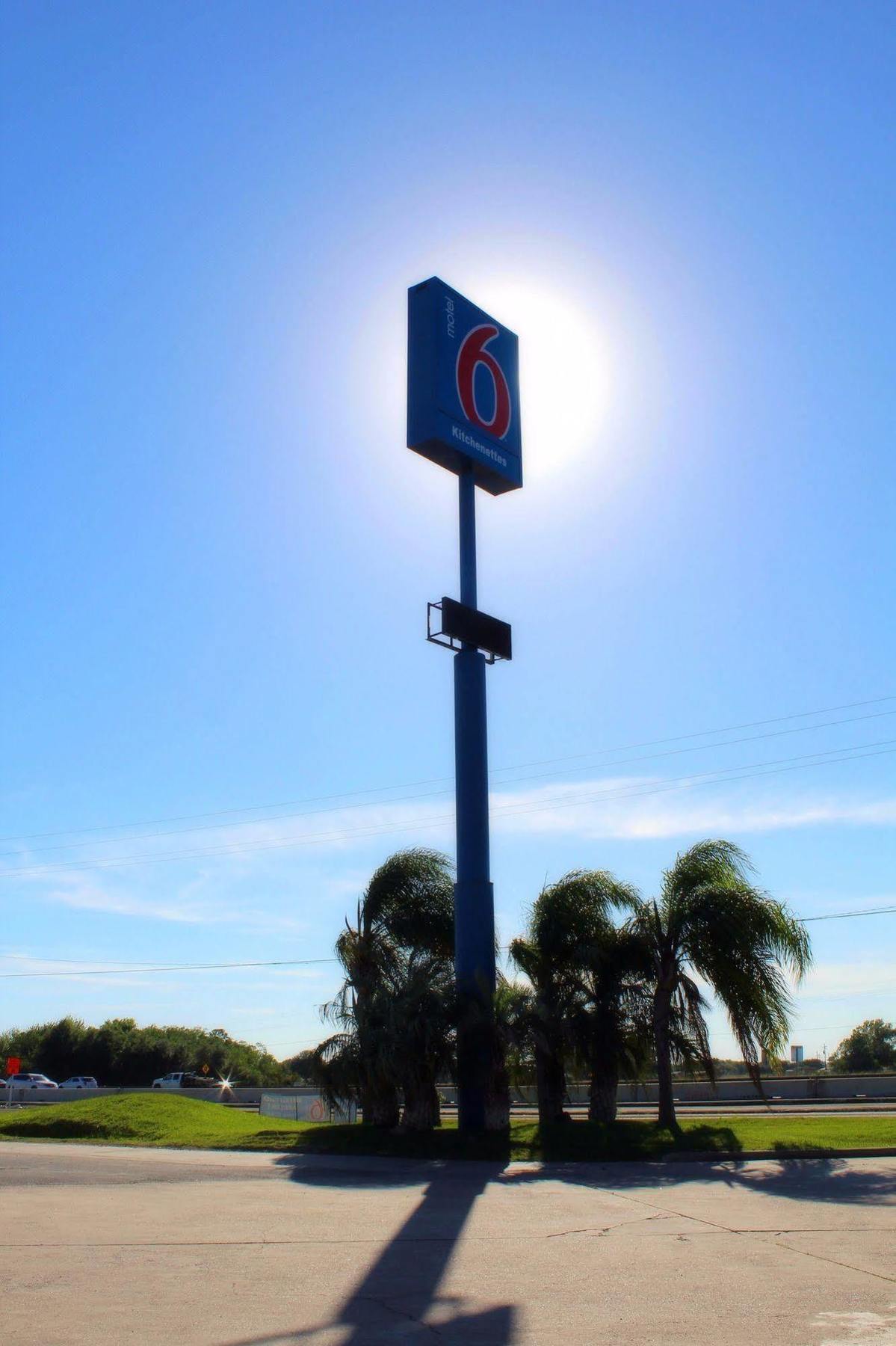 Motel 6-Winnie, Tx Екстер'єр фото