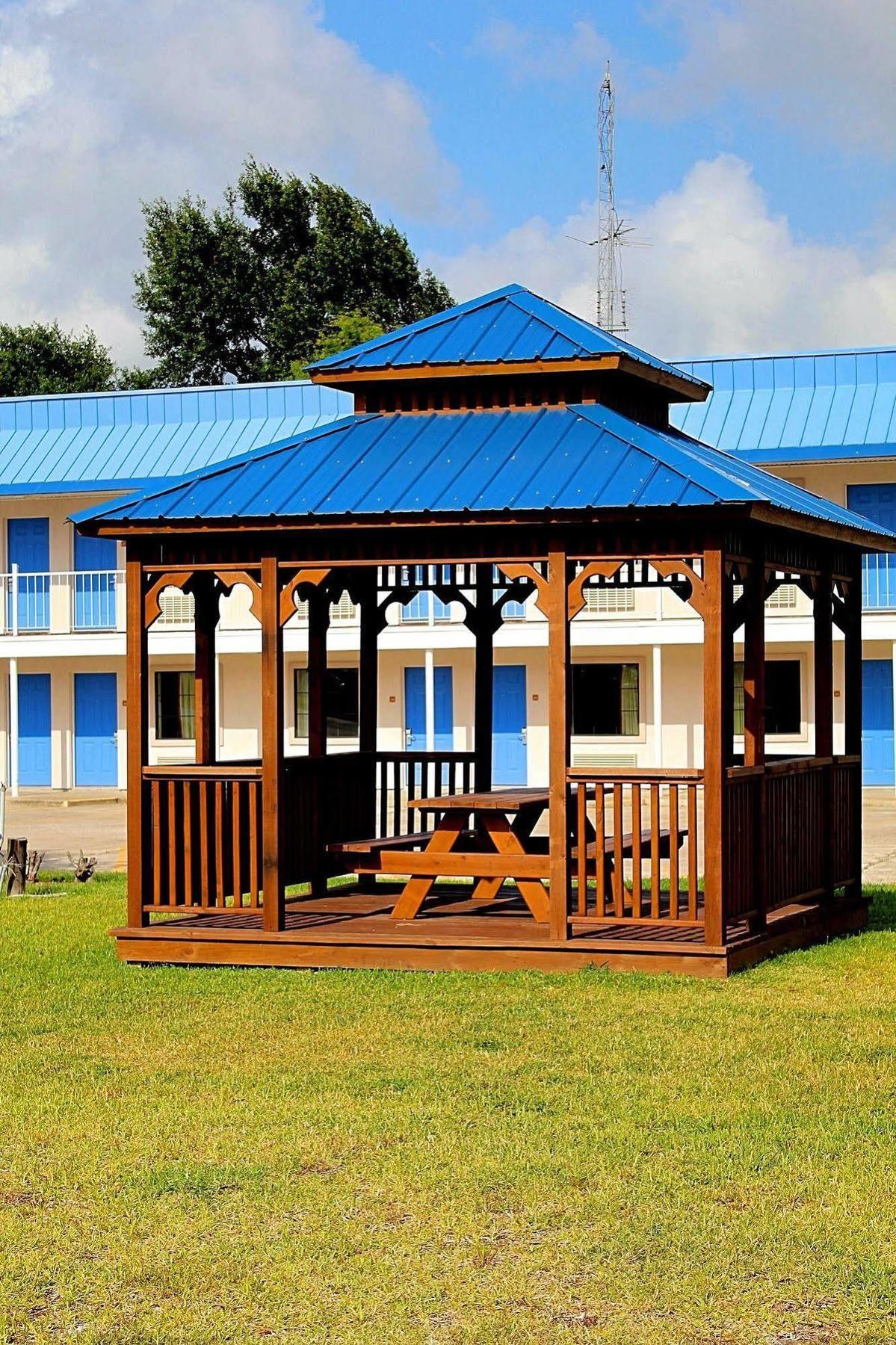 Motel 6-Winnie, Tx Екстер'єр фото