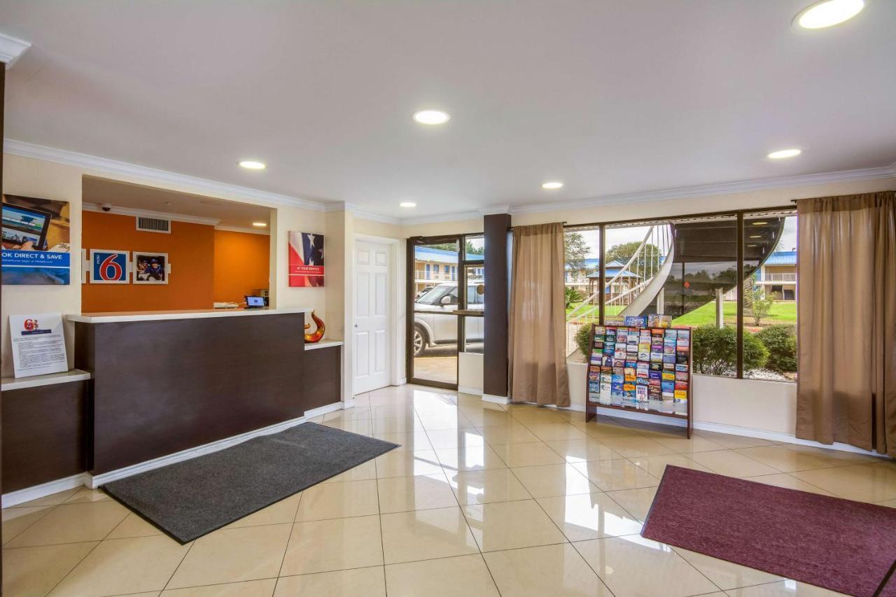 Motel 6-Winnie, Tx Екстер'єр фото