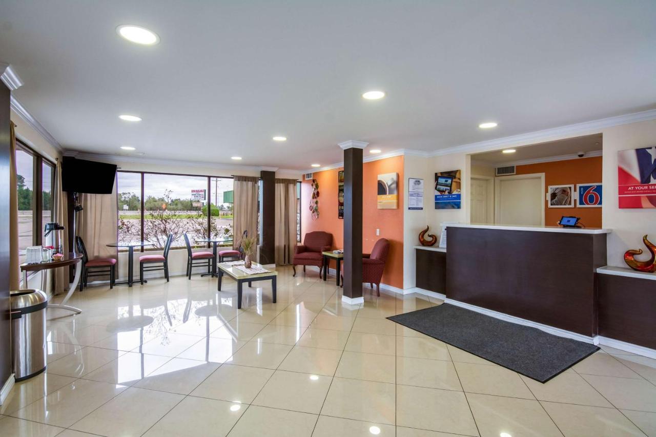 Motel 6-Winnie, Tx Екстер'єр фото